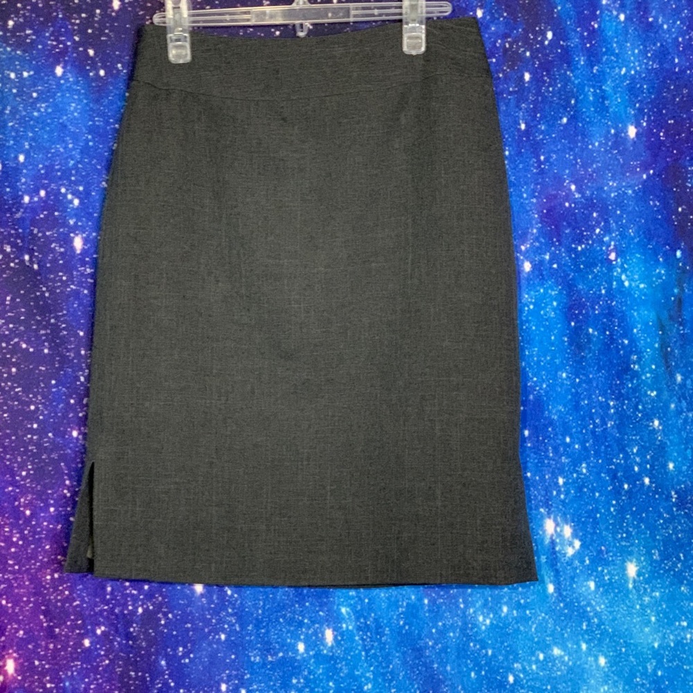 Studio G- Gray Skirt size 8